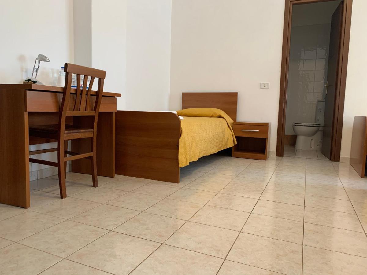 Casa Per Ferie Jpii Dom Polski 로마 외부 사진